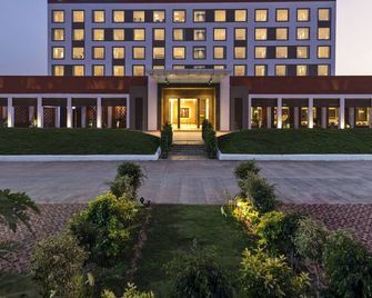 Pride Elite, Phaltan - Phaltan - Building