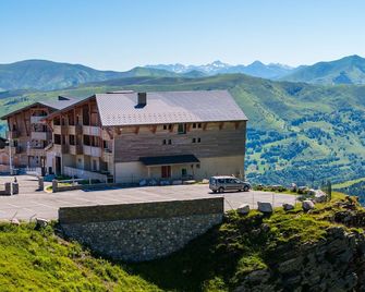 Lagrange Vacances Les Chalets de l'Adet - Saint-Lary-Soulan - Bâtiment