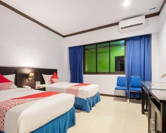 OYO 1633 Hotel Darma Nusantara 3 - Makassar - Slaapkamer
