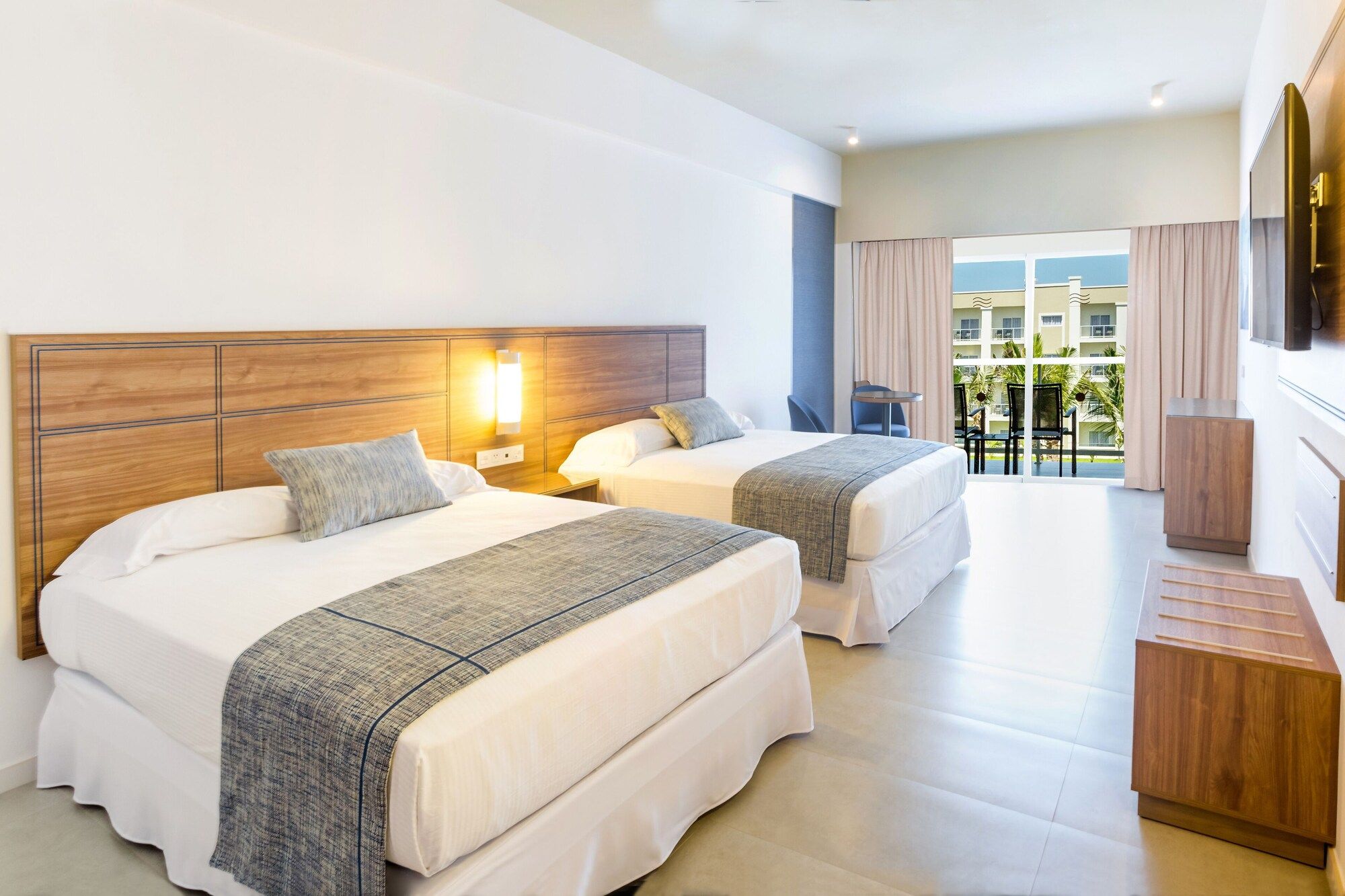 Hotel Riu Emerald Bay - מזטלאן - חדר שינה