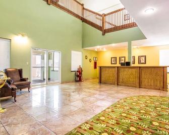 Brookwood Inn Branson - Branson - Front desk