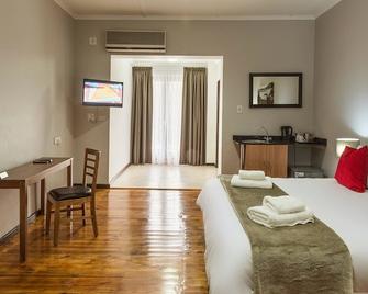 Clanwilliam Hotel by Country Hotels - Clanwilliam - Bedroom