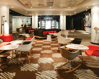 Ibis Portsmouth Centre - פורטסמאות' - בר