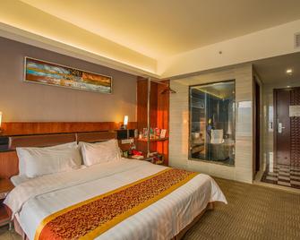 Yinwan Hotel - Huanggang - Bedroom