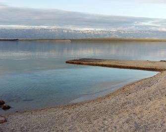 Apartment For 8 People - Vir - Strand