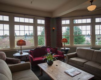 Mcmenamins Grand Lodge - Forest Grove - Lounge
