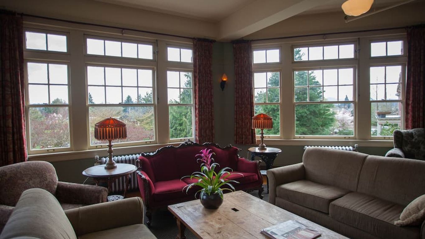 Mcmenamins Grand Lodge