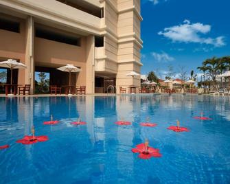Moon Ocean Ginowan Hotel & Residence - Ginowan - Piscina