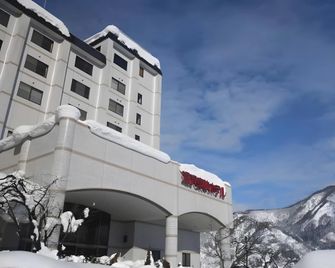 Yuzawa Hotel - Yuzawa - Edificio