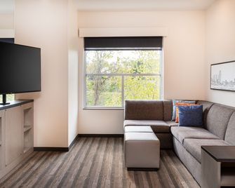 Hyatt House Nashville Airport - Nashville