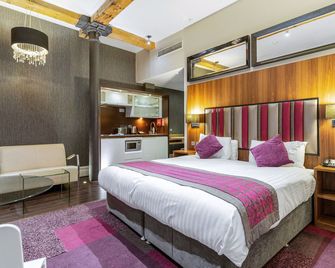 Roomzzz Manchester City - מנצ'סטר - חדר שינה