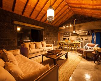 Pocinhobay - Madalena - Sala de estar