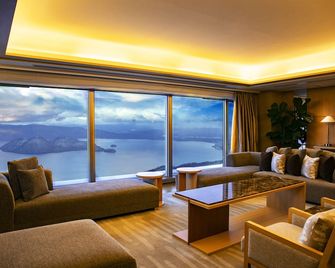 The Windsor Hotel TOYA, Vignette Collection, an IHG Hotel - Toyako - Lounge