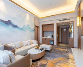 Montriche International Hotel - Weifang - Living room