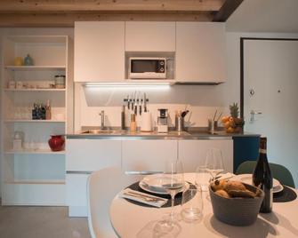 Altana Bergamo Home - Bergamo - Kitchen