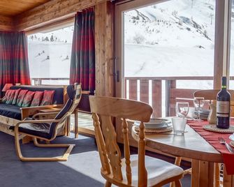 Apartment La Grande Casse - Lavachet-3 by Interhome - Tignes - Dining room