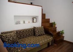 Babylon Apartment on Bukovinskaya Street - Rivne - Living room