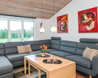 8 person holiday home in Ringkøbing - Ringkøbing - Soggiorno