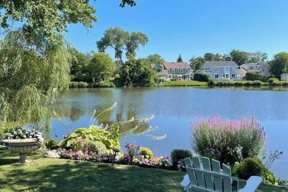 Walden on the Pond - Spring Lake - Buiten zicht
