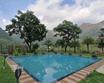 Fun N Forest Resort - Dehradun - Pool