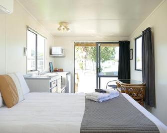 Riverside Whakatane Holiday Park - Whakatane - Bedroom