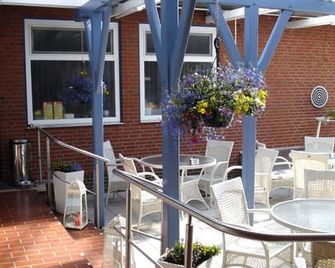 Hotel zur Fischerklause - Butjadingen - Innenhof