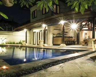 Linda Villa Sanur - Denpasar - Pool
