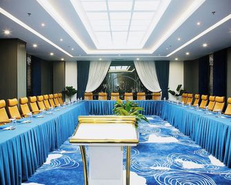 Sandals Aquila Hotel - Bao Loc - Meeting room