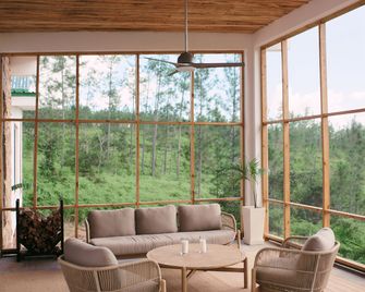 Hidden Valley Inn & Reserve - San Ignacio - Sala de estar