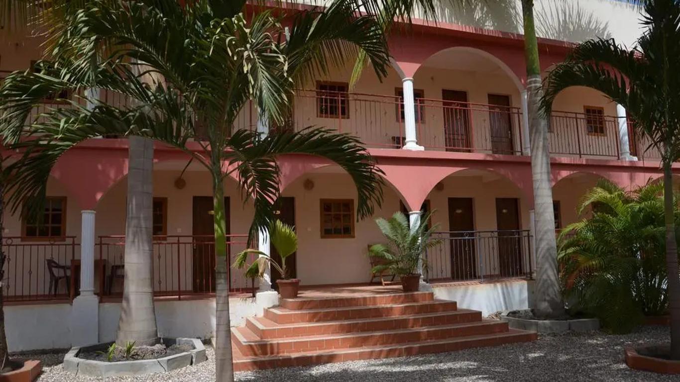 Hotel Le Flamboyant