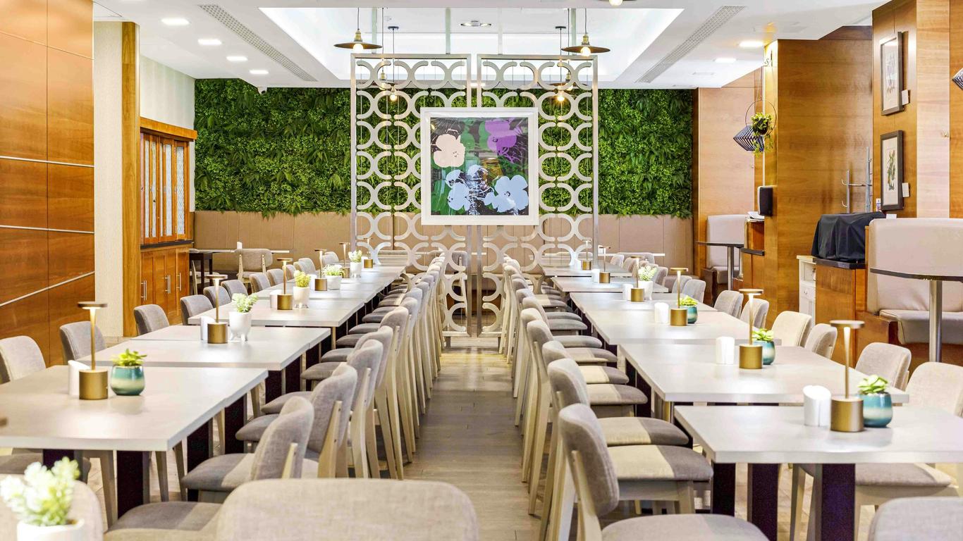 DoubleTree by Hilton London Kensington