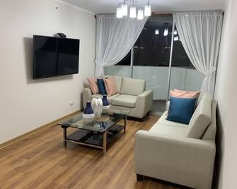 Beautiful apartment in the heart of Lince and San Isidro - Lima - Sala de estar