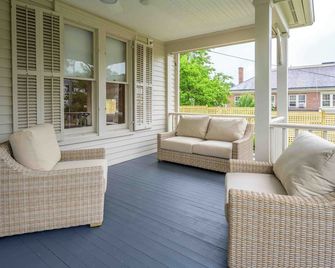 Station Inn Pawling - Pawling - Balcón