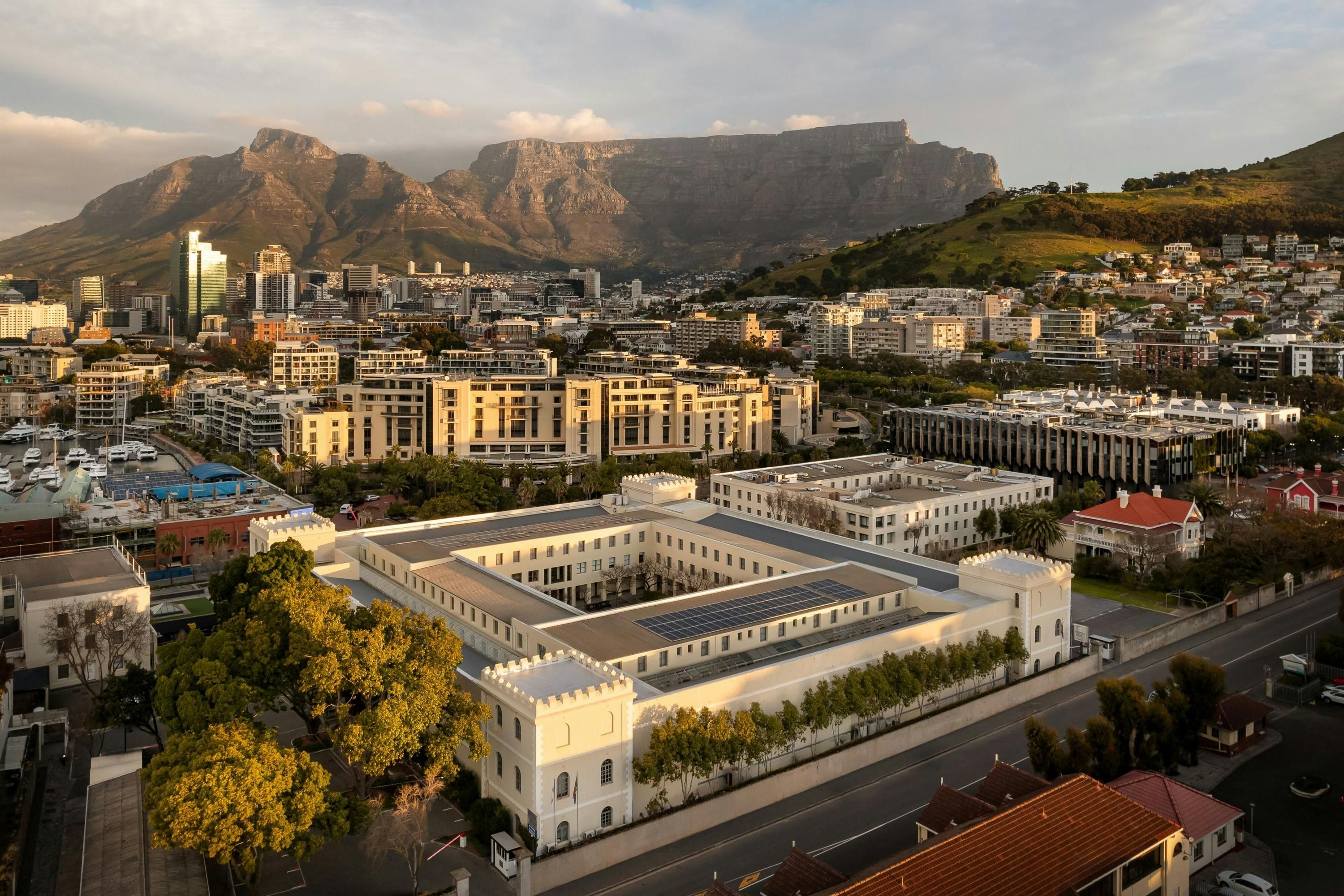 فندق بروتي باي ماريوت كيب تاون ووترفرونت بريكووتر لودج