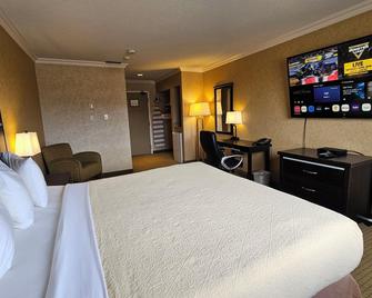 The George Dawson Inn & Conference Centre - Dawson Creek - Bedroom
