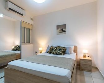 Cozy Apartment, Close to The Sea c4 - Saint Paul’s Bay - Schlafzimmer