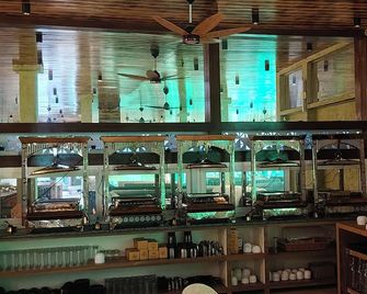 Cottages & Cafe - Garjia