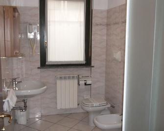 Hotel Residence La Fontana - Mariano Comense - Bathroom