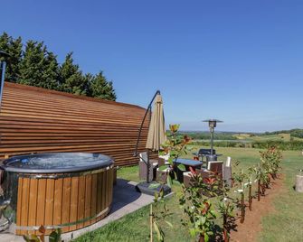 Tamina - Worcester - Patio