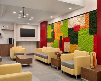 Days Inn & Suites by Wyndham Sherwood Park Edmonton - Sherwood Park - Лаунж