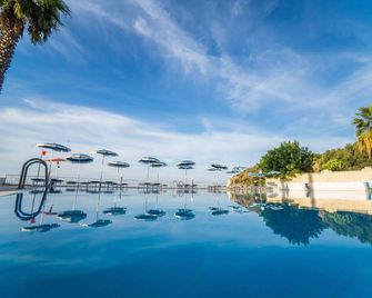 Villaggio Baia D'ercole - Ricadi - Pool