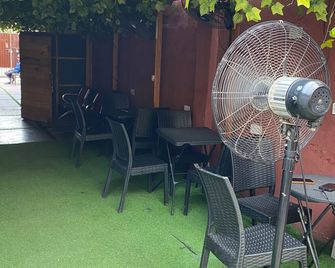Eleven11 - Lagos - Patio