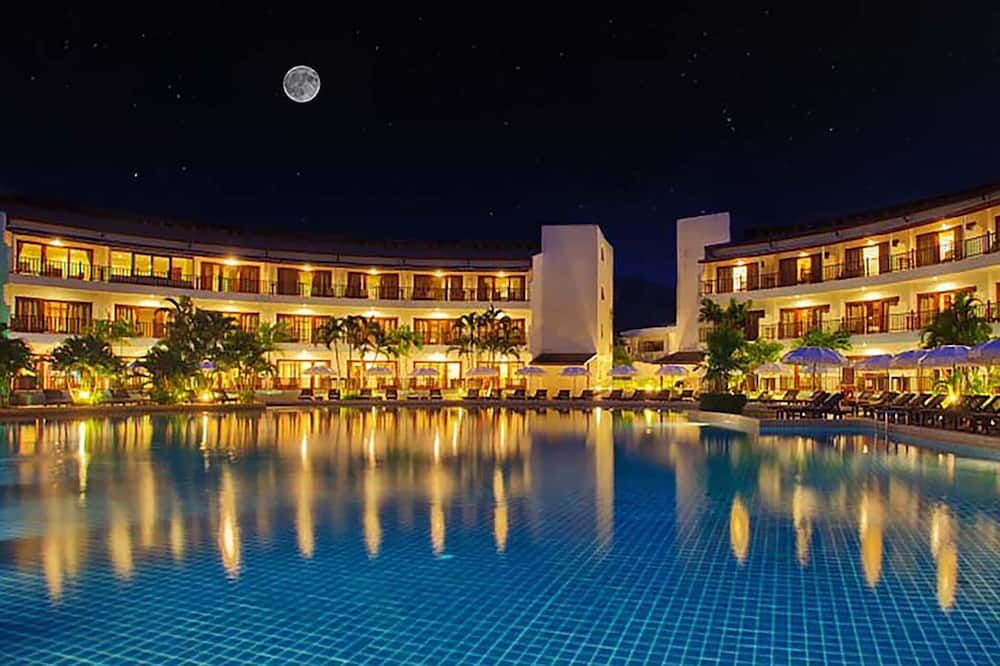 Arinara Beach Resort Phuket - צ'רנגטלאי