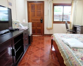 Fuangfoo Hotel - Ban Cham Bon - Habitación