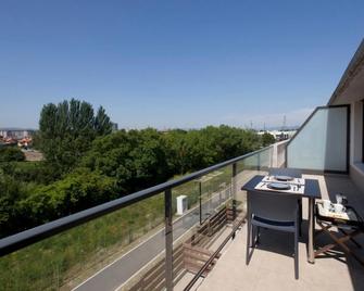 Aparthotel Jardines de Aristi - Vitoria - Balcón