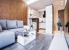 Emihouse Cityvibe Apartments - Rzeszow - Living room