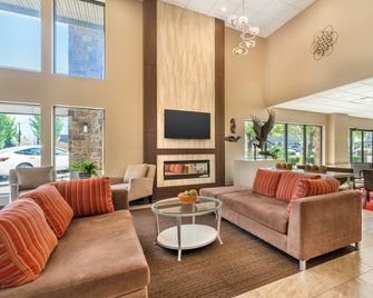 Best Western Plus Burnaby Hotel - Burnaby - Lobby