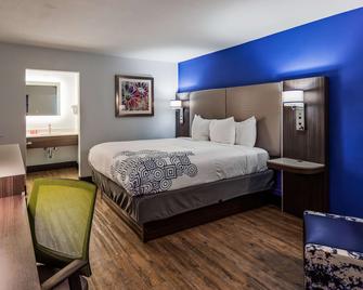 SureStay Plus Hotel by Best Western Sacramento Cal Expo - Sacramento - Bedroom