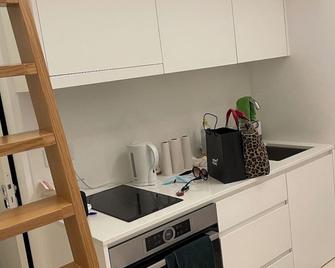 Studio port hercule - Monaco - Kitchen