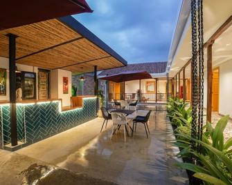 Casa Serafin Hotel - Salento - Патіо